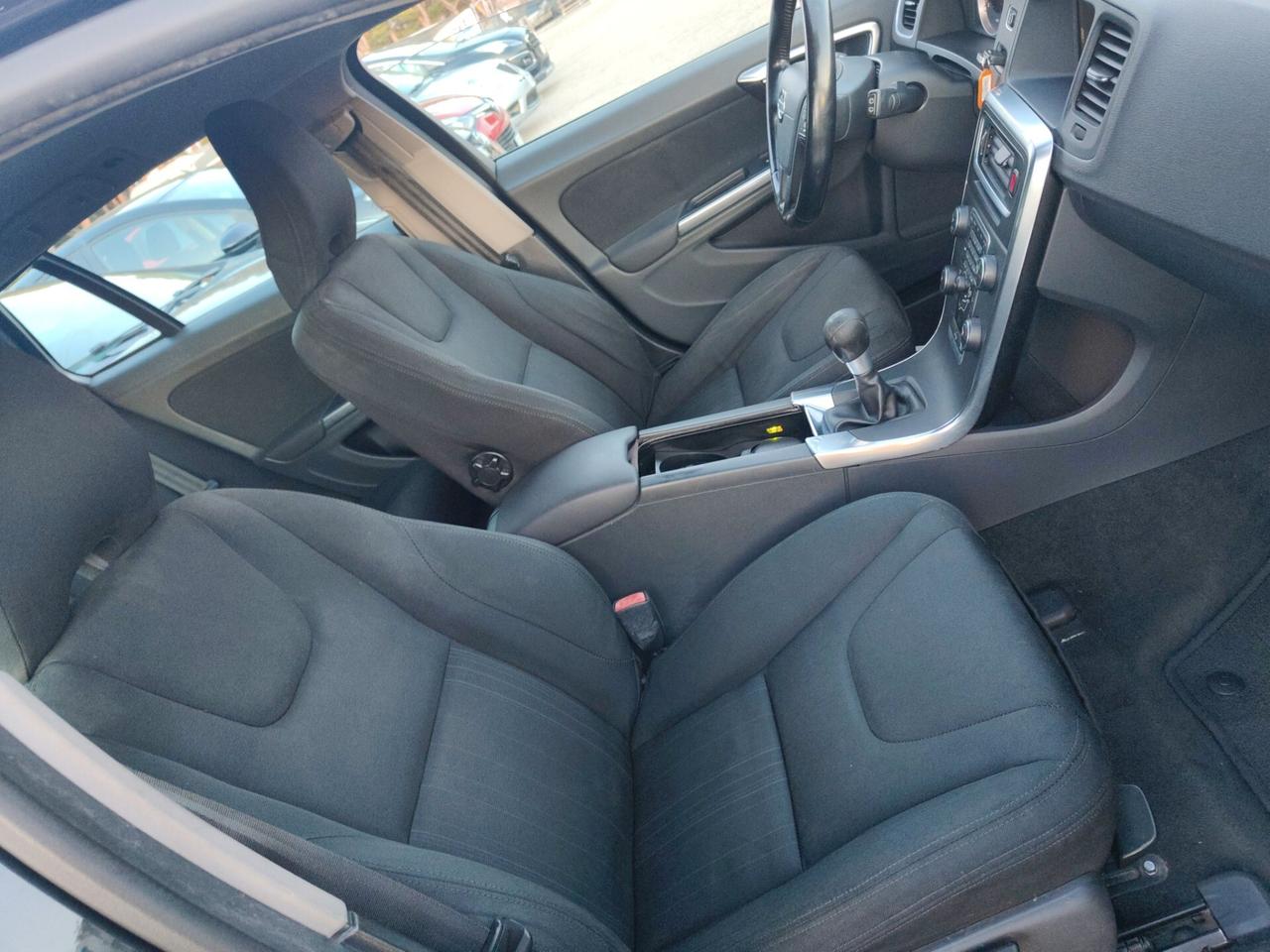 Volvo V60 D2 1.6 Momentum