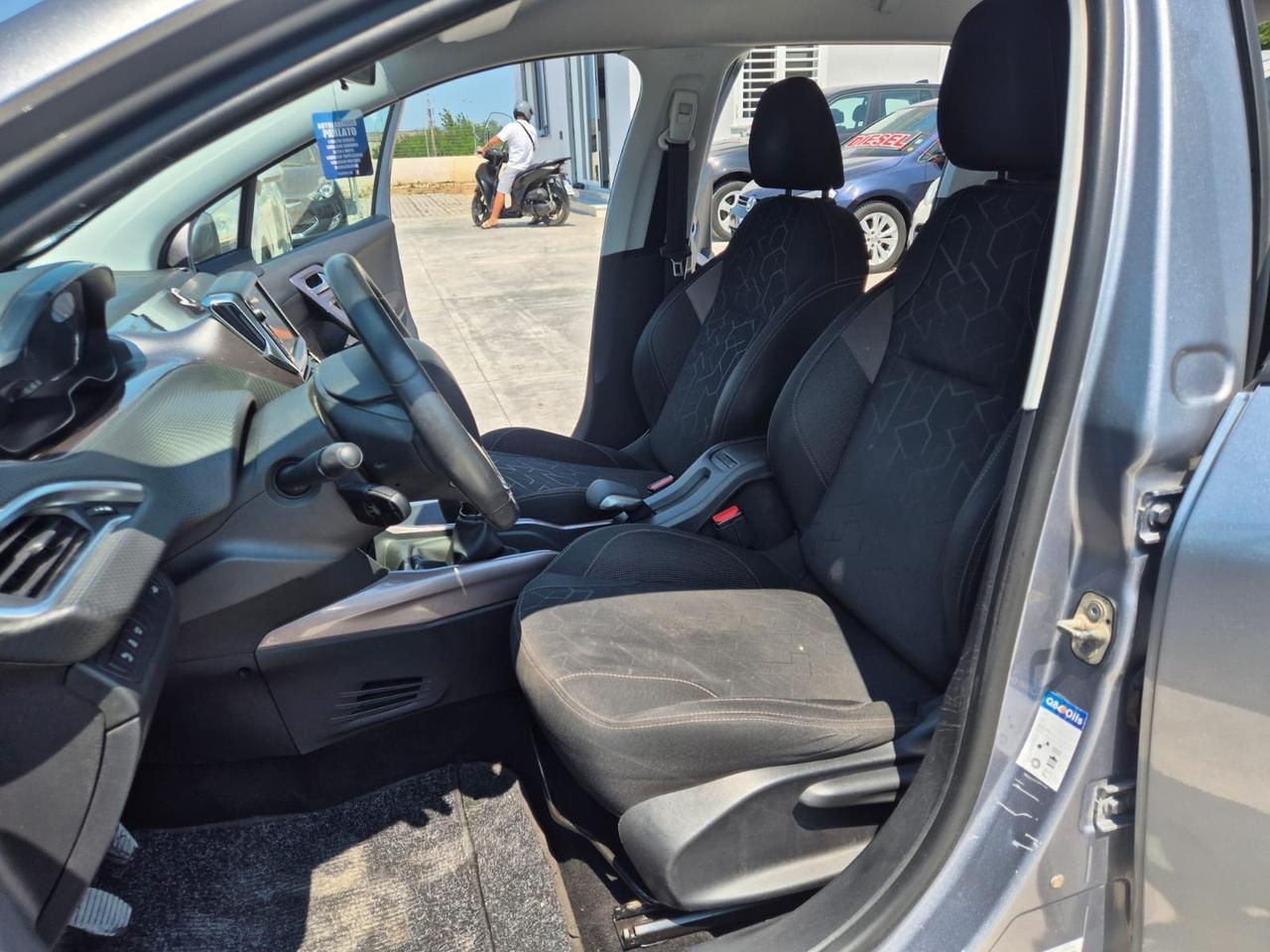 Peugeot 2008 1.6 e-HDi 92 CV Stop&Start Allure