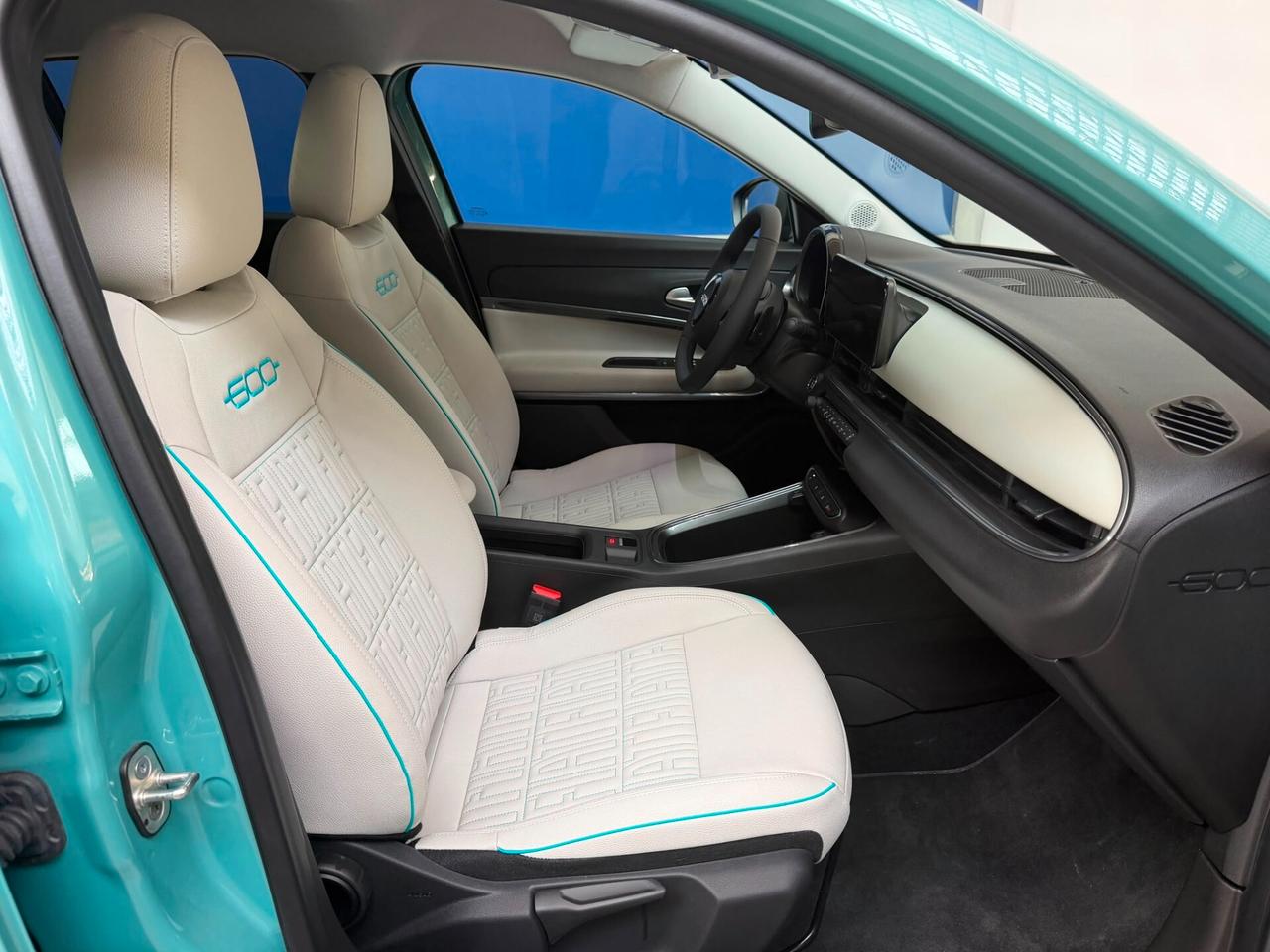 Fiat 600 Hybrid 145 CV DCT MHEV La Prima II