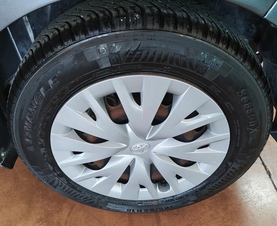 Toyota Yaris 1.5 Hybrid 5 porte Business