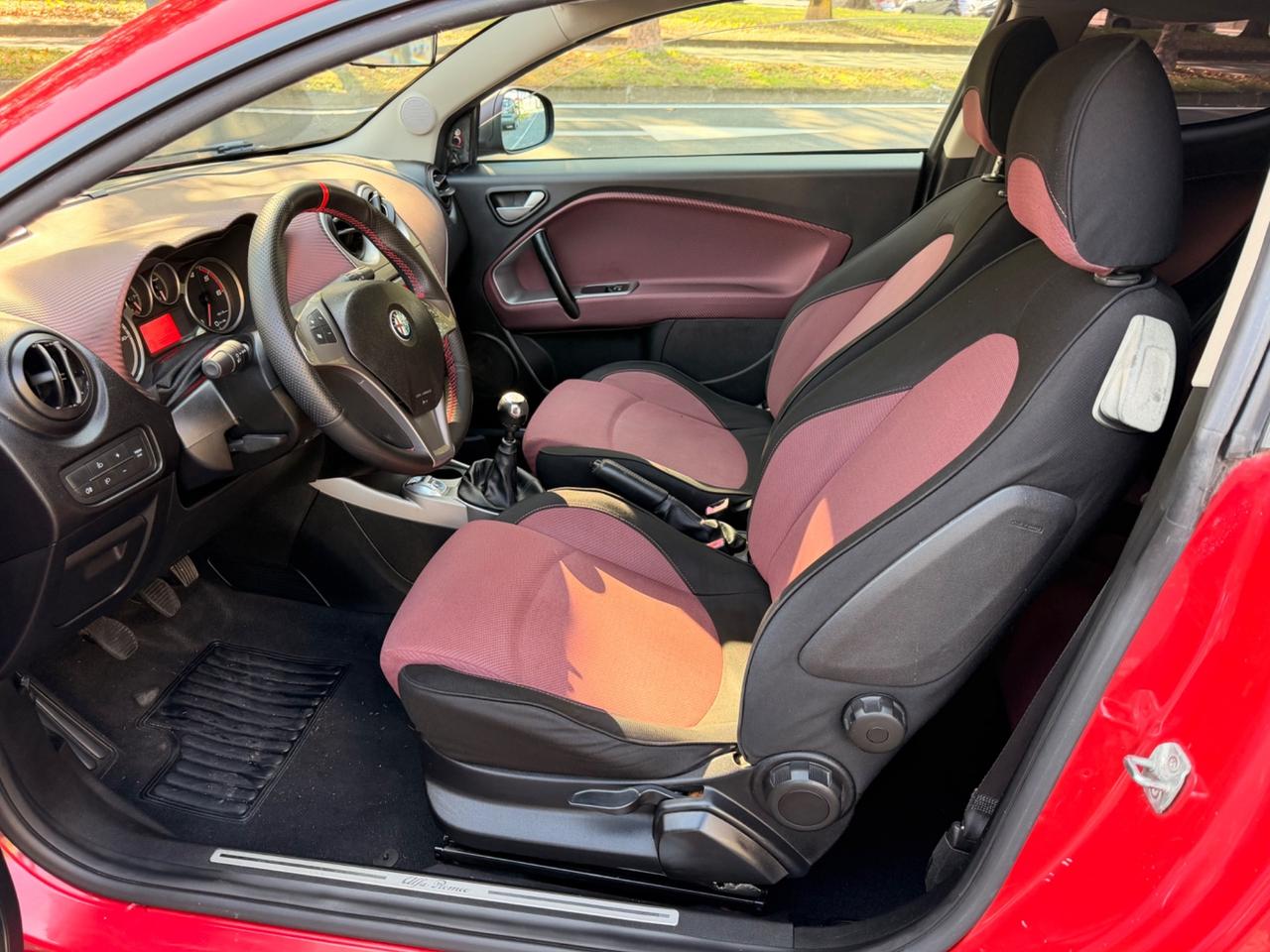 Alfa Romeo MiTo 1.6 JTDm 16V Distinctive Sport Pack