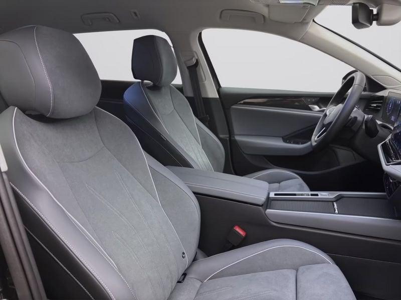 Volkswagen Passat Passat 2.0 TDI 150 CV SCR DSG Business Led Navi Camera 360°