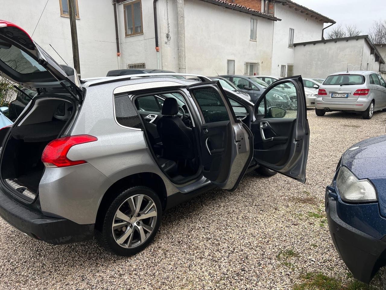 Peugeot 2008 BlueHDi 120 S&S Black Matt