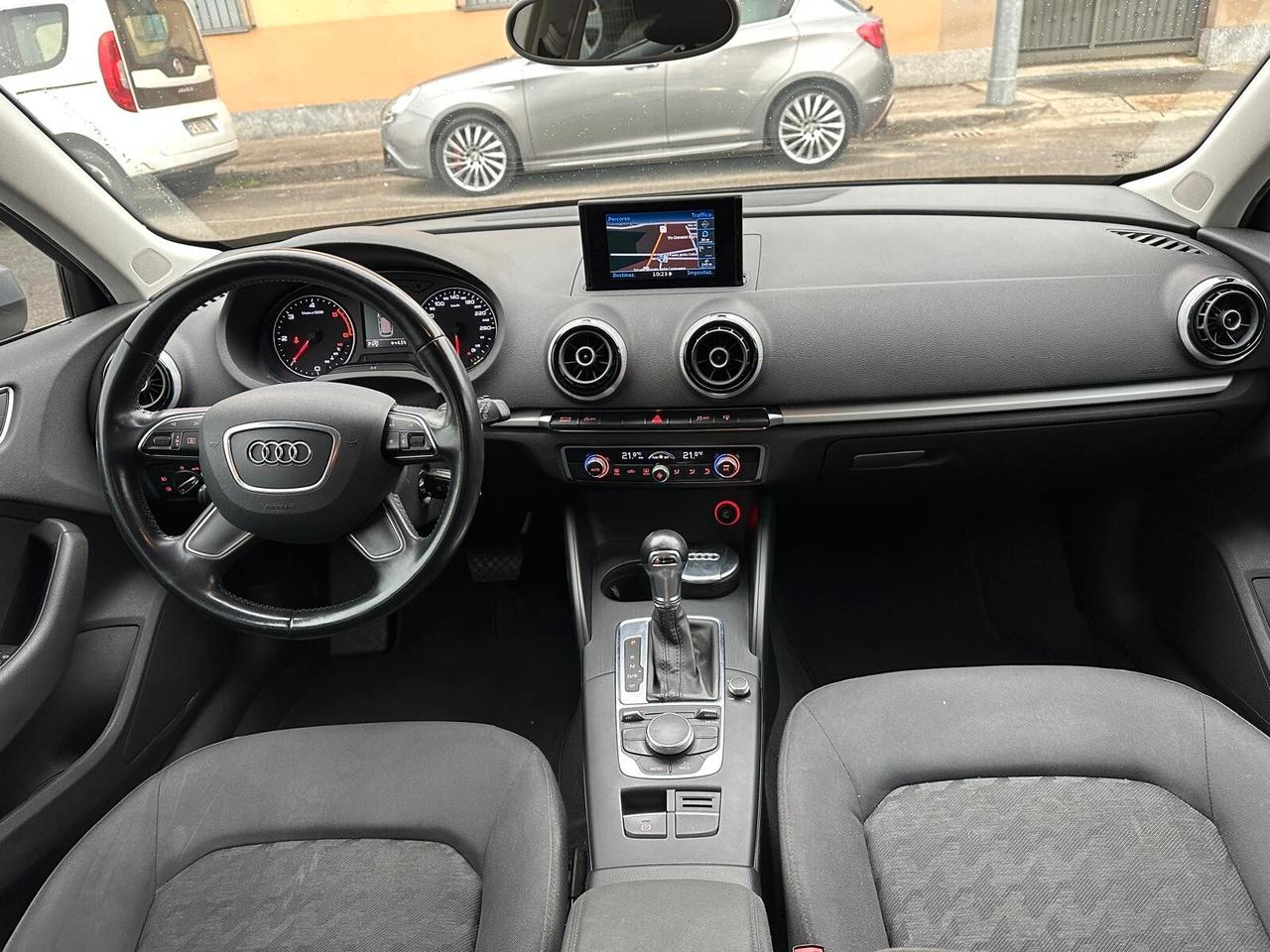 Audi A3 1.6 TDI clean diesel S tronic Attraction