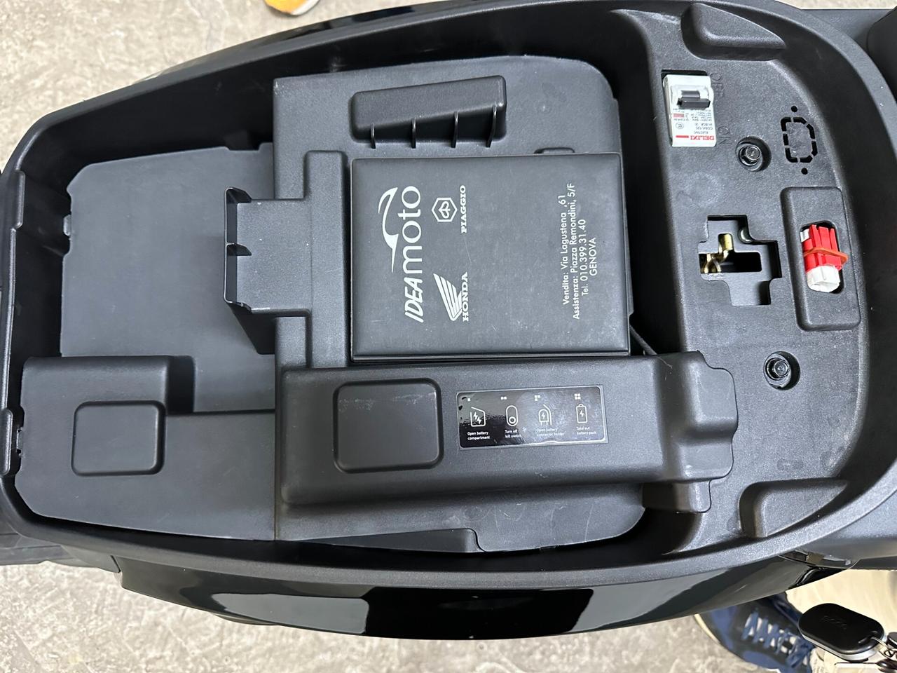 Super Soco CPX Electric Tech