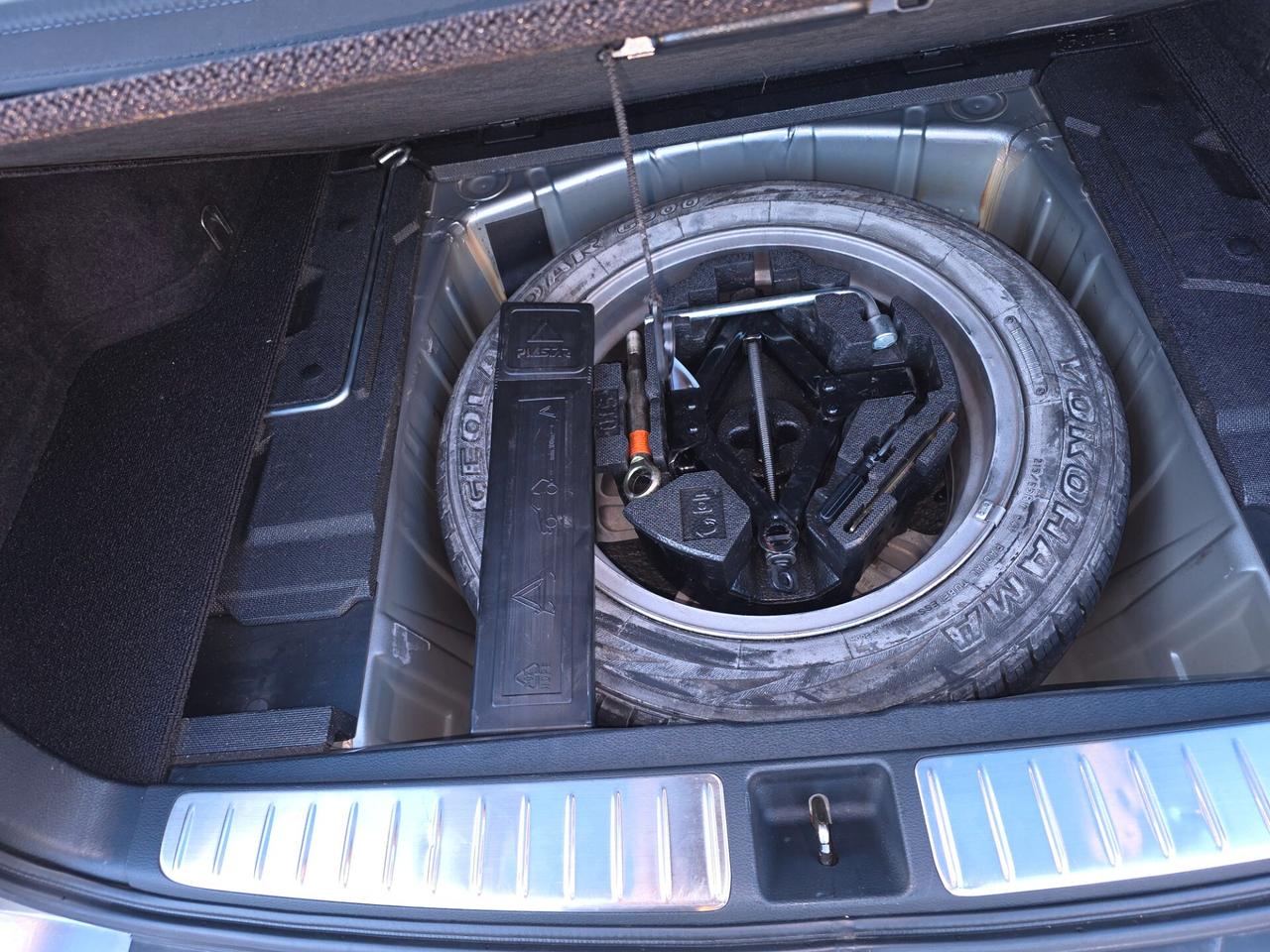 Subaru OUTBACK 3.0R 24V AT ZN