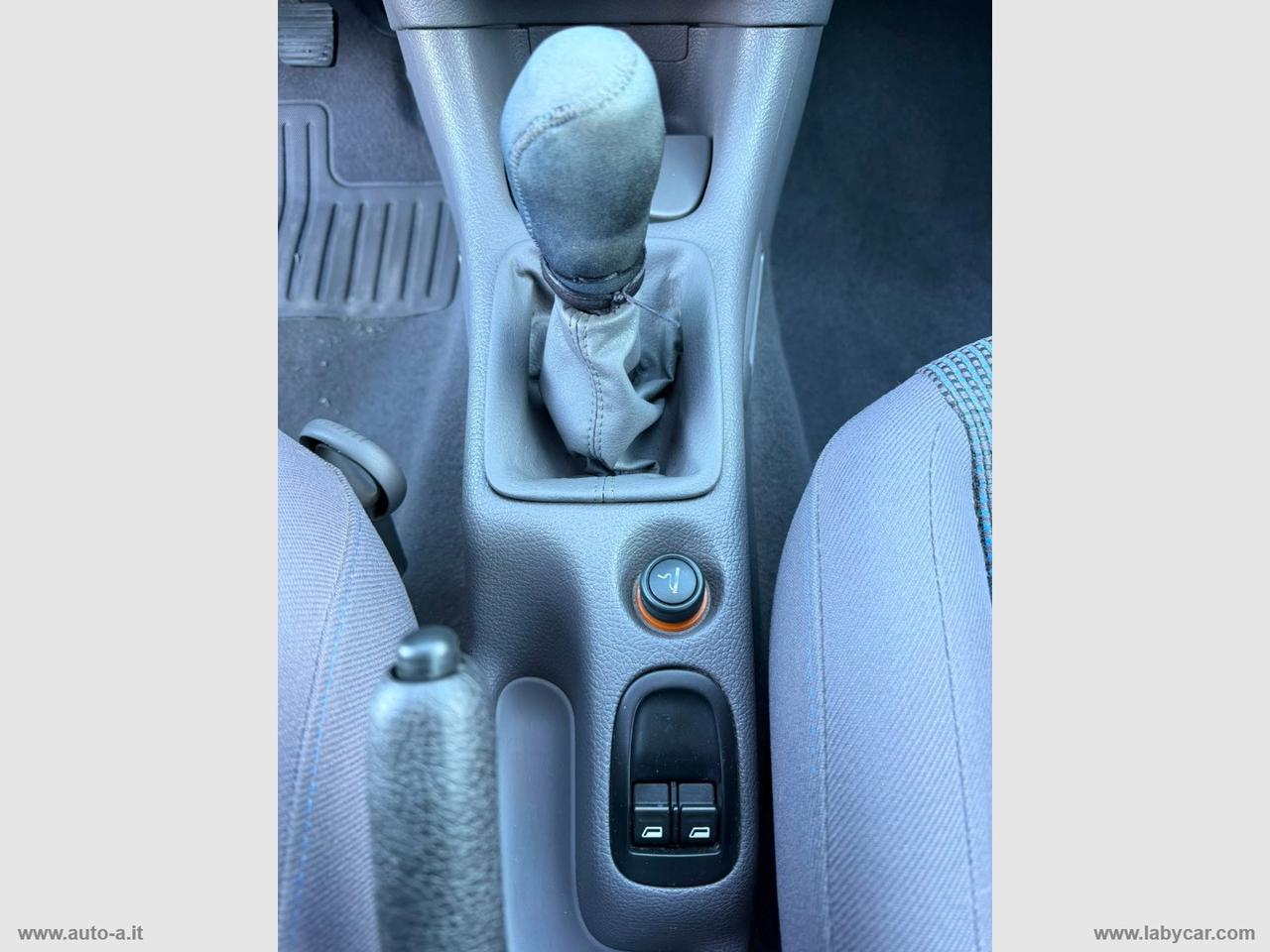 PEUGEOT 206 1.1 5p. S