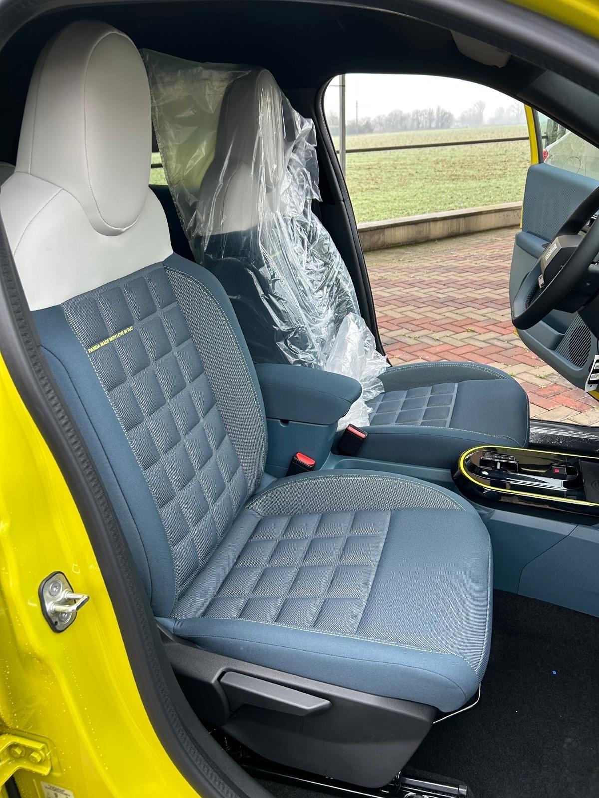 Fiat Grande Panda 1.2 Hybrid 110 CV S&S La Prima