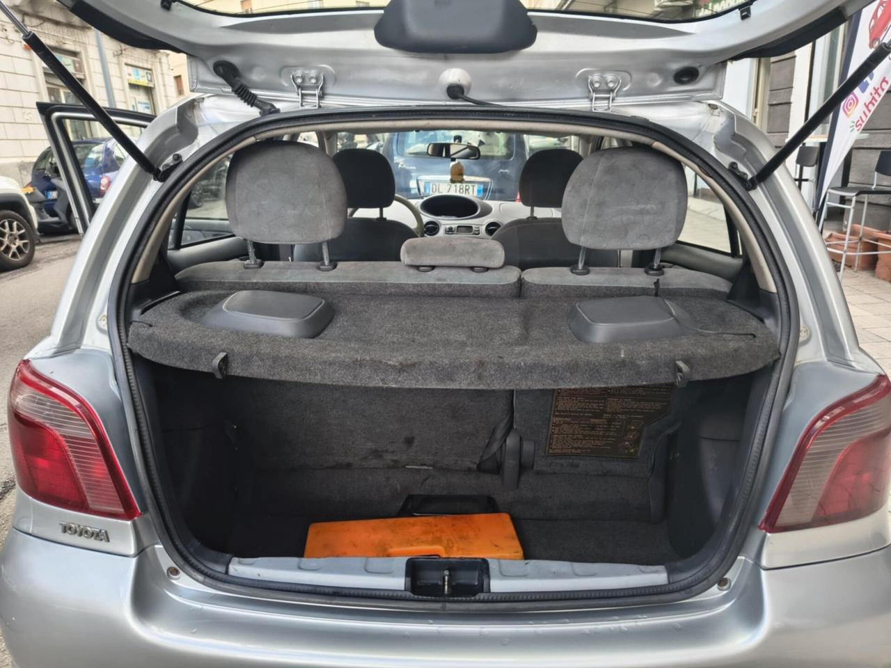 Toyota Yaris 1.0i 16V cat 5 porte