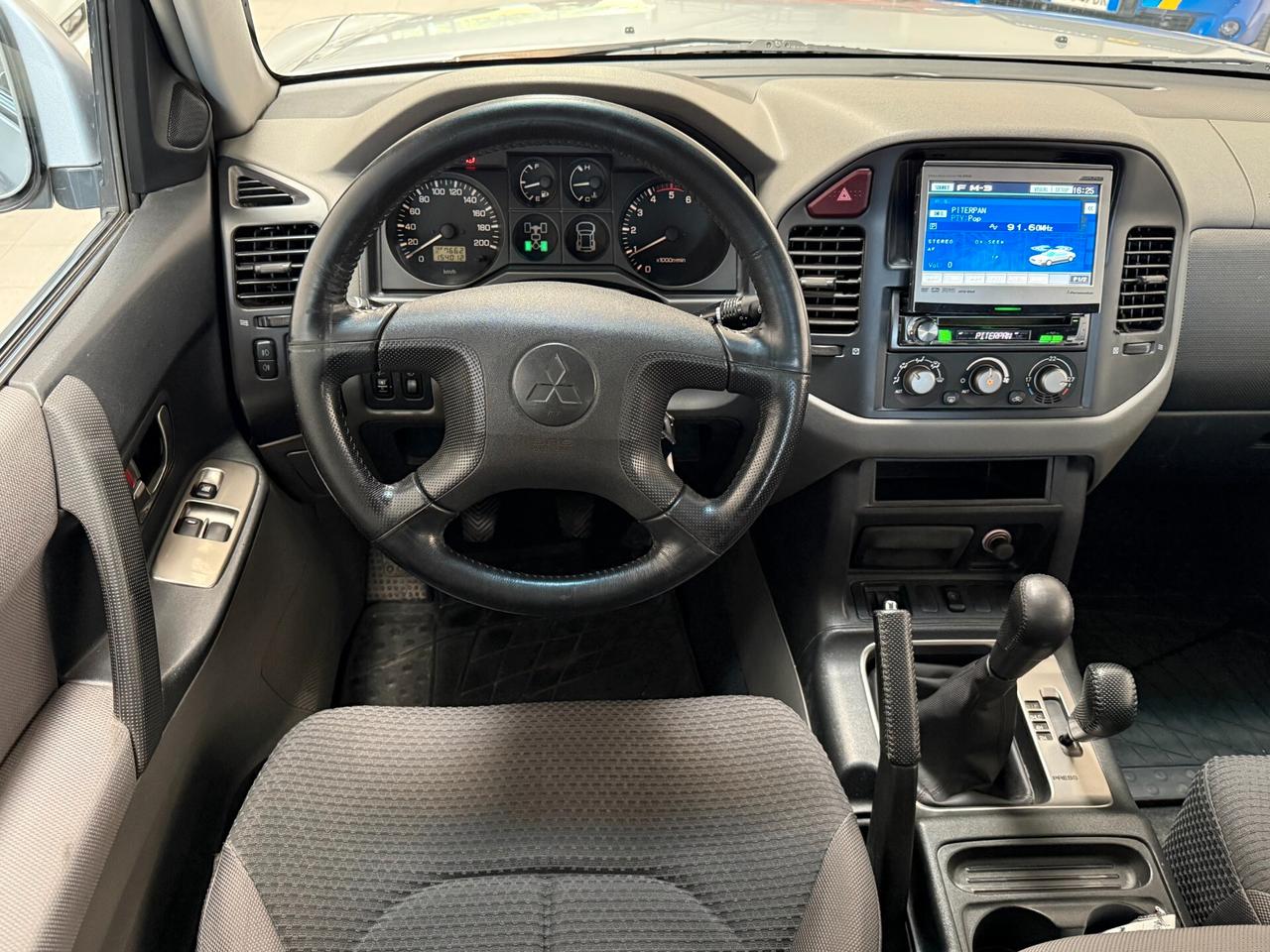 Mitsubishi Pajero 3.2 16V DI-D 3p. GLX