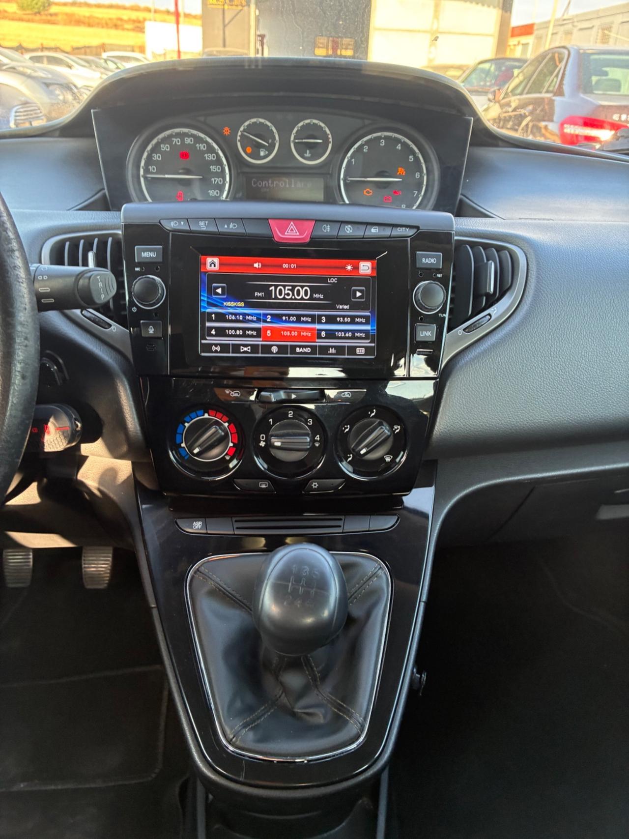 Lancia Ypsilon 1.2 69 CV Platinum