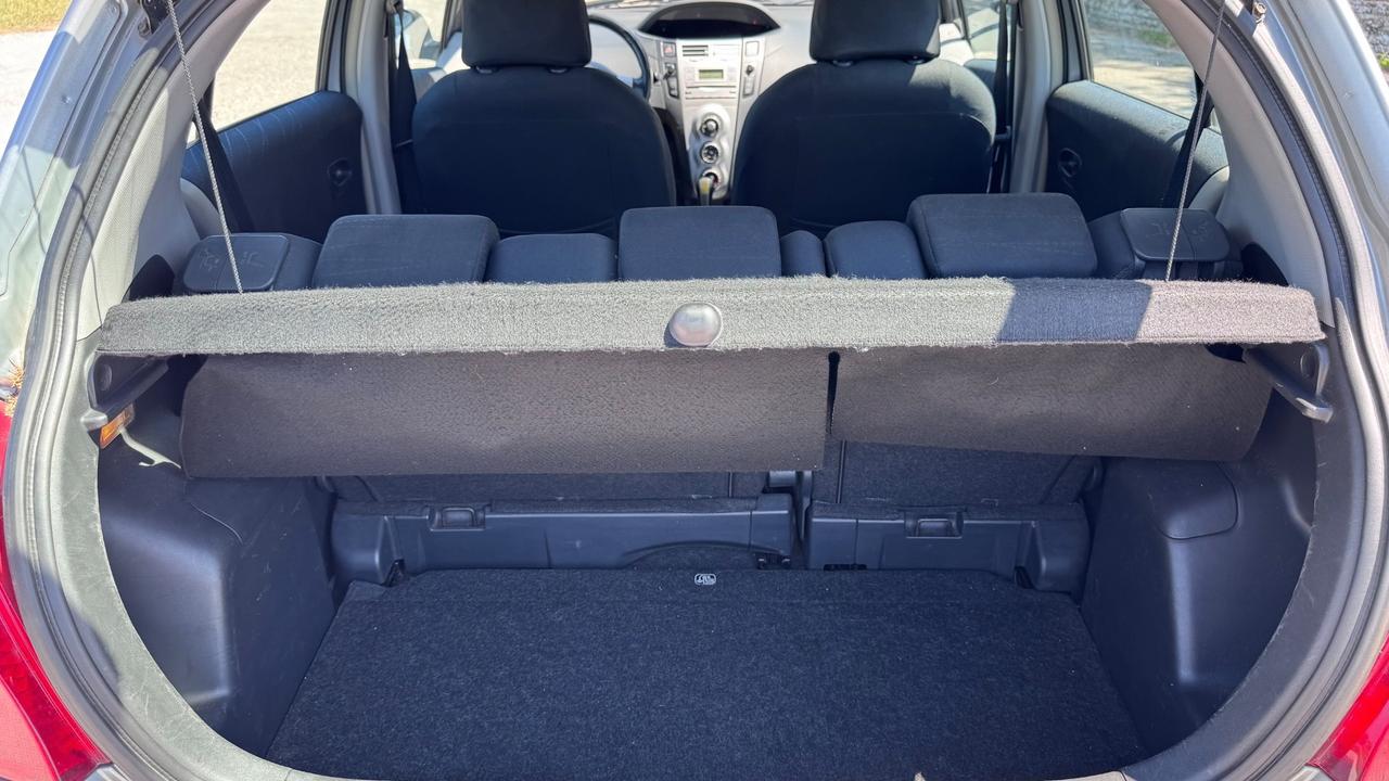 Toyota Yaris 1.0 5 porte Sol