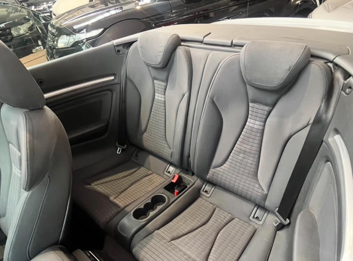AUDI A3 CABRIO 1.6 TDI 116 CV SPORT NAVI CERCHI DA 18 CAMBIO 6 SPEED KM CERTIFICATI LUCI AMBIENTE OK NEOPATENTATI