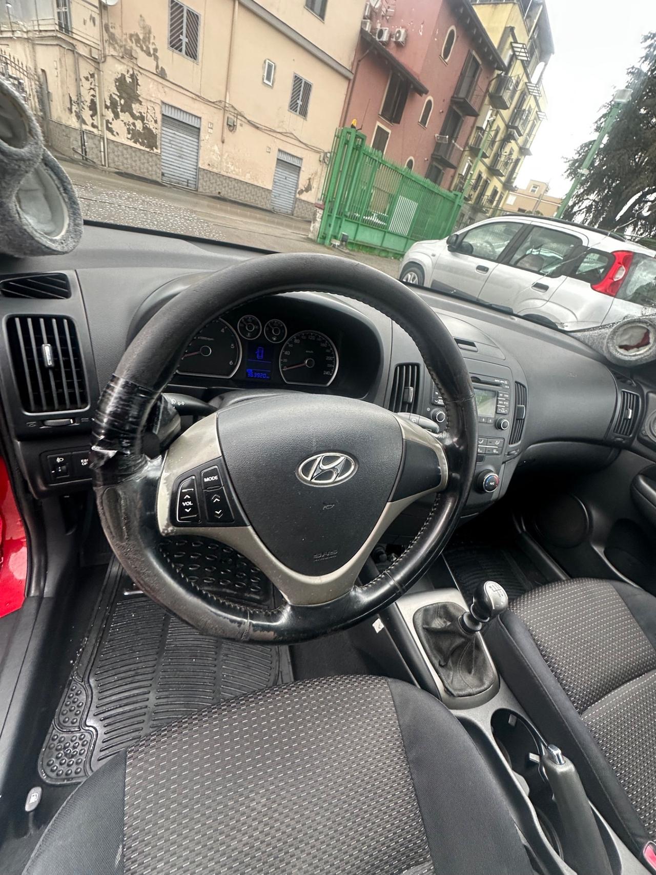 Hyundai i30 1.6 CRDi VGT 16V 90CV 5p. Active