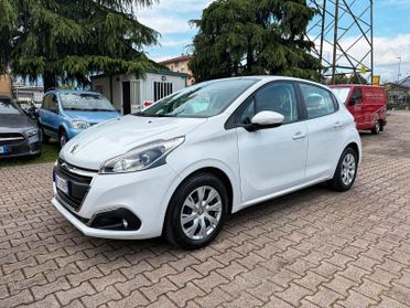 Peugeot 208 1.4 HDi 68 CV 5 porte OK NEOPATENTATI