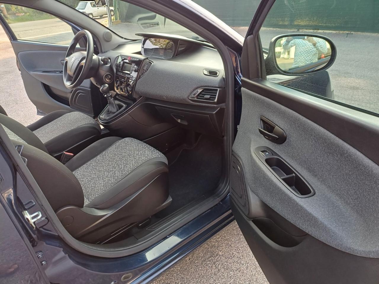 Lancia Ypsilon 1.2 69 CV 5 porte GPL Ecochic Platinum