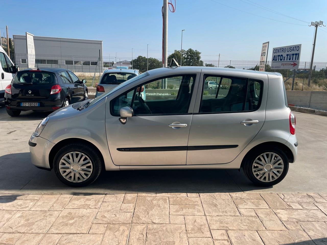 Renault Modus 1.2 16V Luxe ok neopatentati