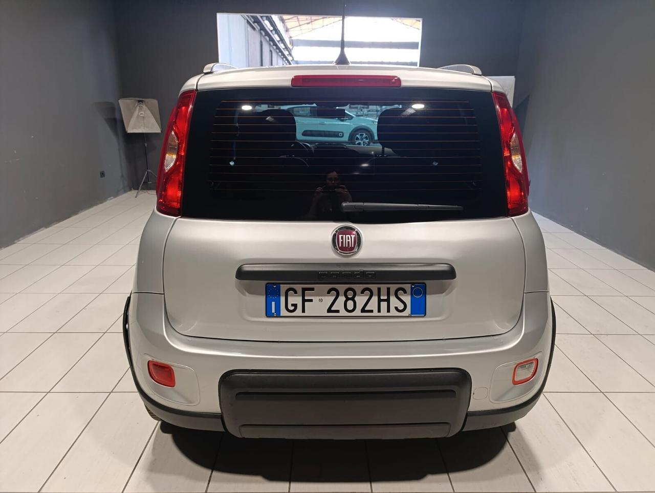 Fiat Panda CROSS HYBRID del 2021 - 90.000 km -