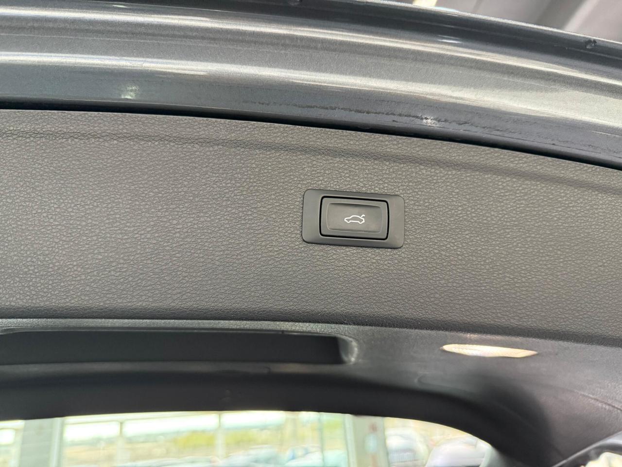 Audi Q5 2.0 TDI quattro S -LINE