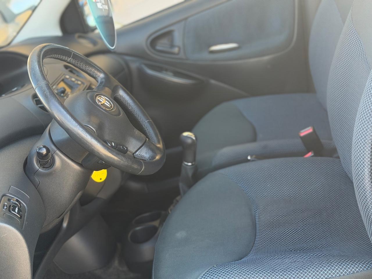 Toyota YARIS 1.0 BENZINA 2005 - SOLO 78 MILA KM