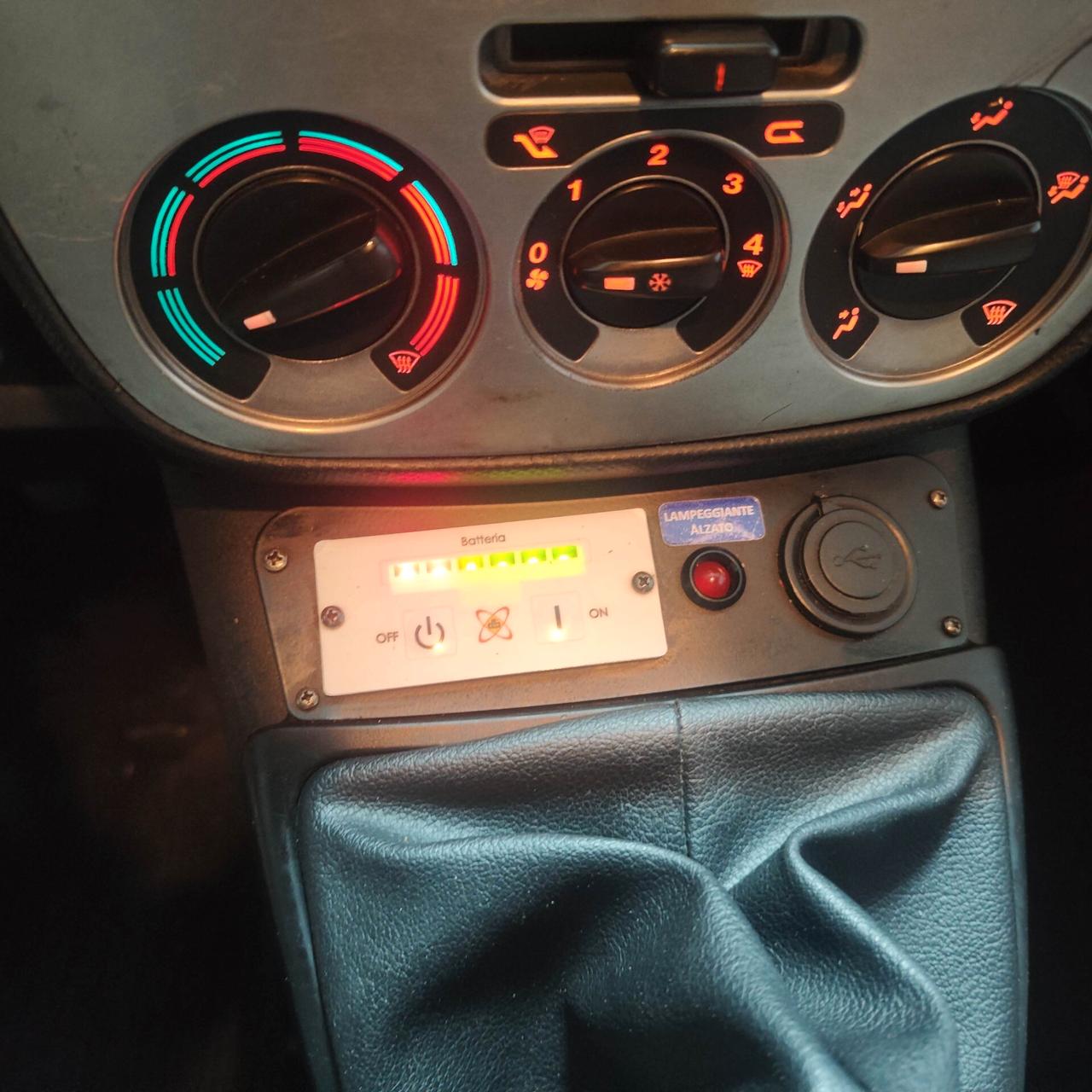 Fiat Fiorino 1.3 MJT 95CV Cargo Adventura( officina mobile ex TIM)