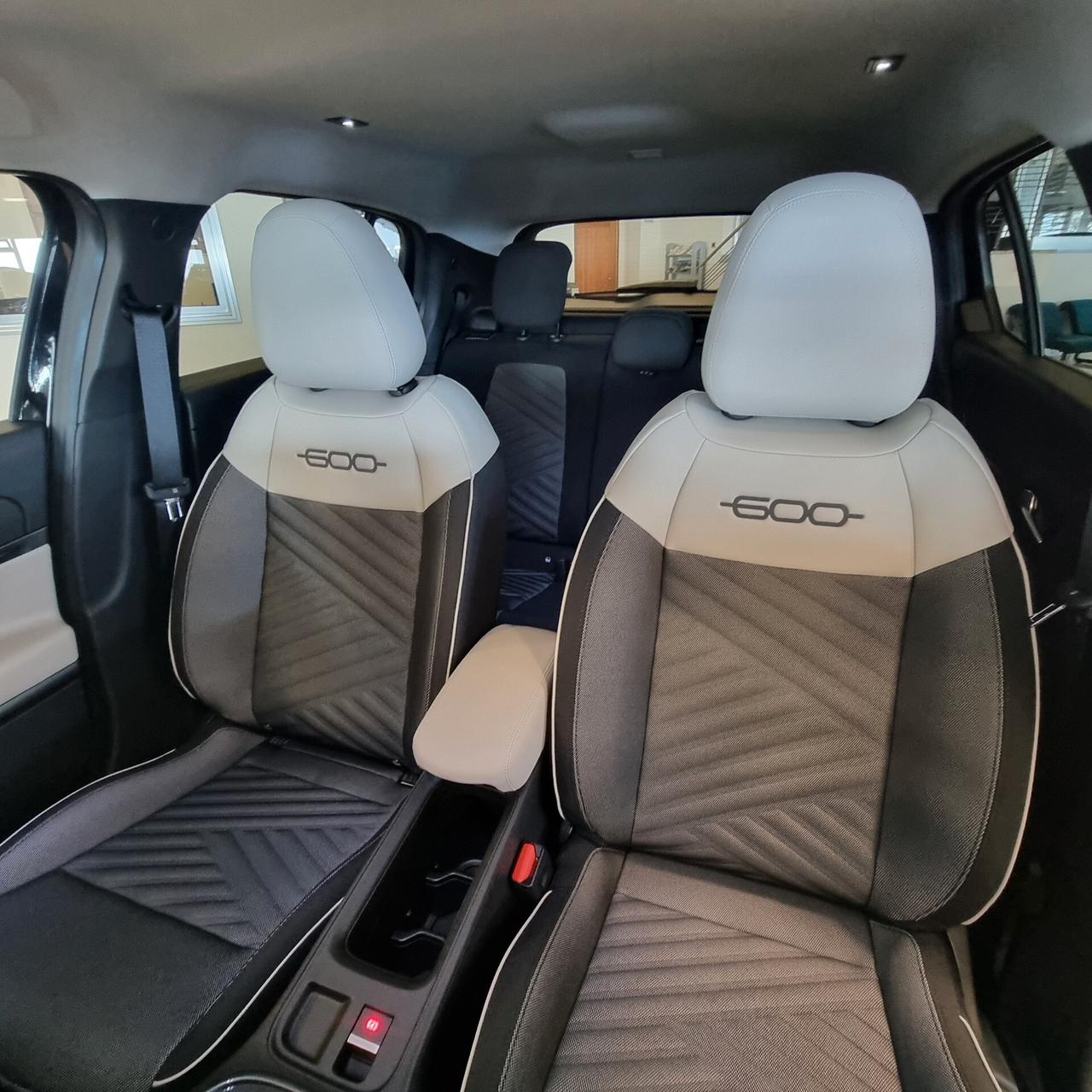 FIAT 600 LA PRIMA 1.2 Hybrid 110cv/74kW Automatica