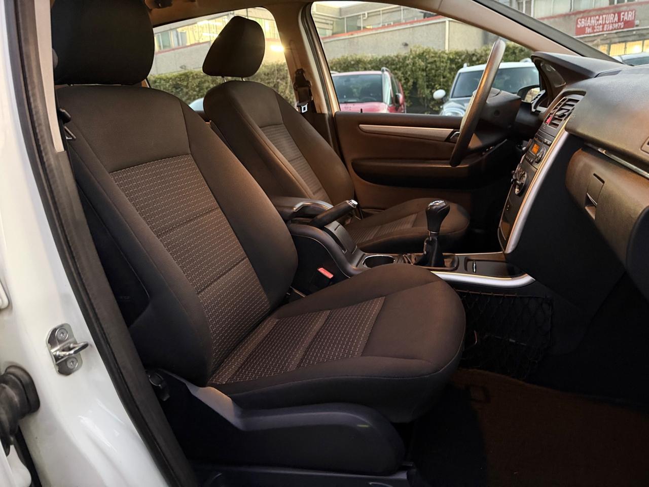 Mercedes-benz B 180 BlueEFFICIENCY Premium 2011