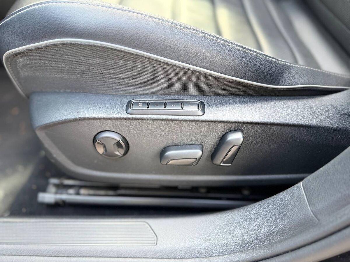 Volkswagen Golf 2.0 tdi GTD 200cv dsg