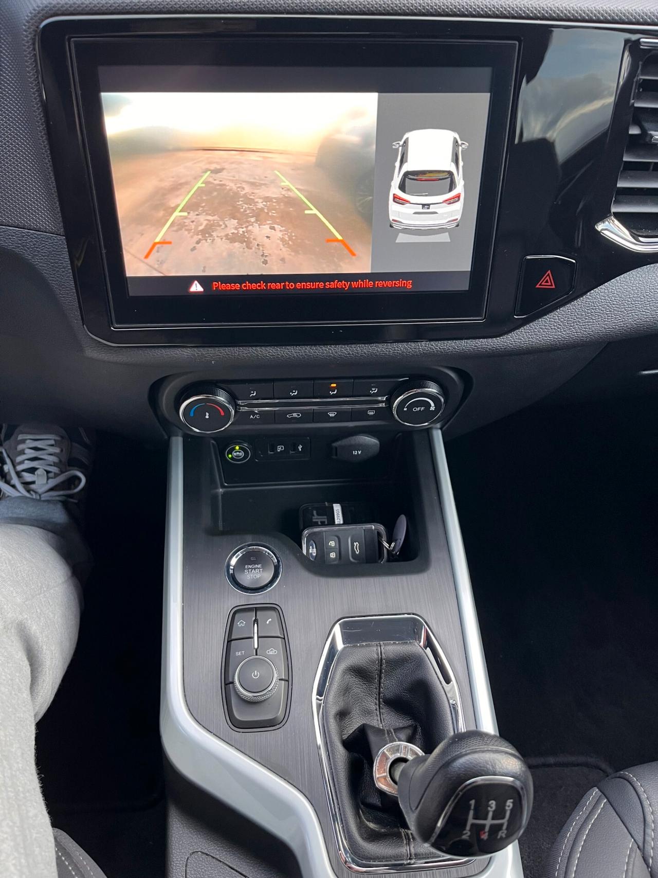 DR 4.0 1.5 GPL – 2022 – 30.000 km – Interni in pelle – Tetto apribile – Bordeaux