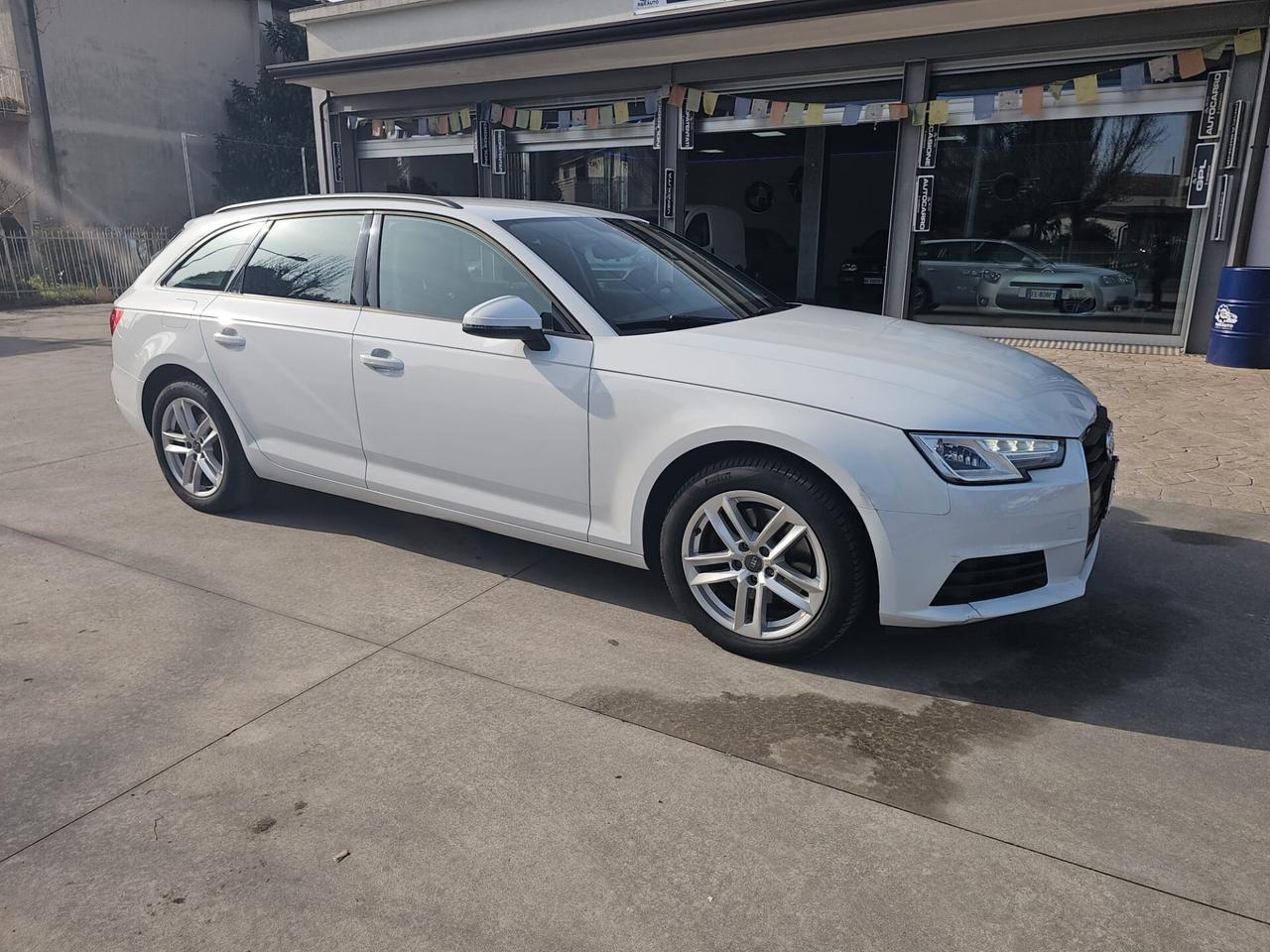 Audi A4 Avant 2.0 TDI clean diesel Business