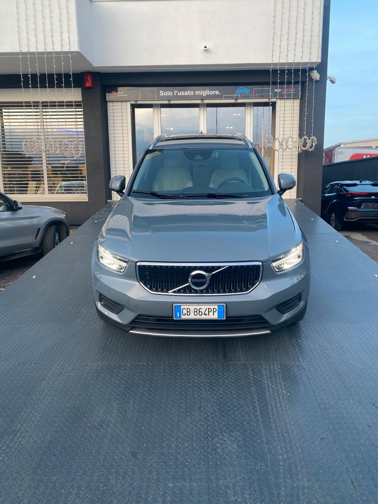Volvo XC40 D3 Geartronic Momentum Core