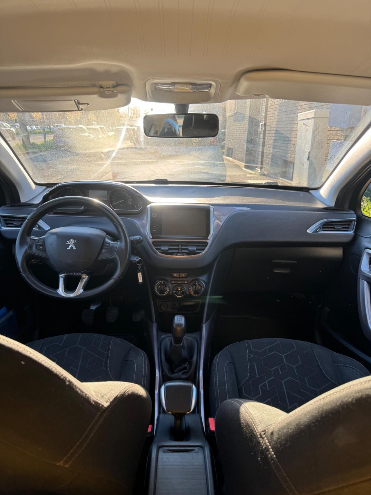 Peugeot 2008 benz euro6 1.2 82 cv