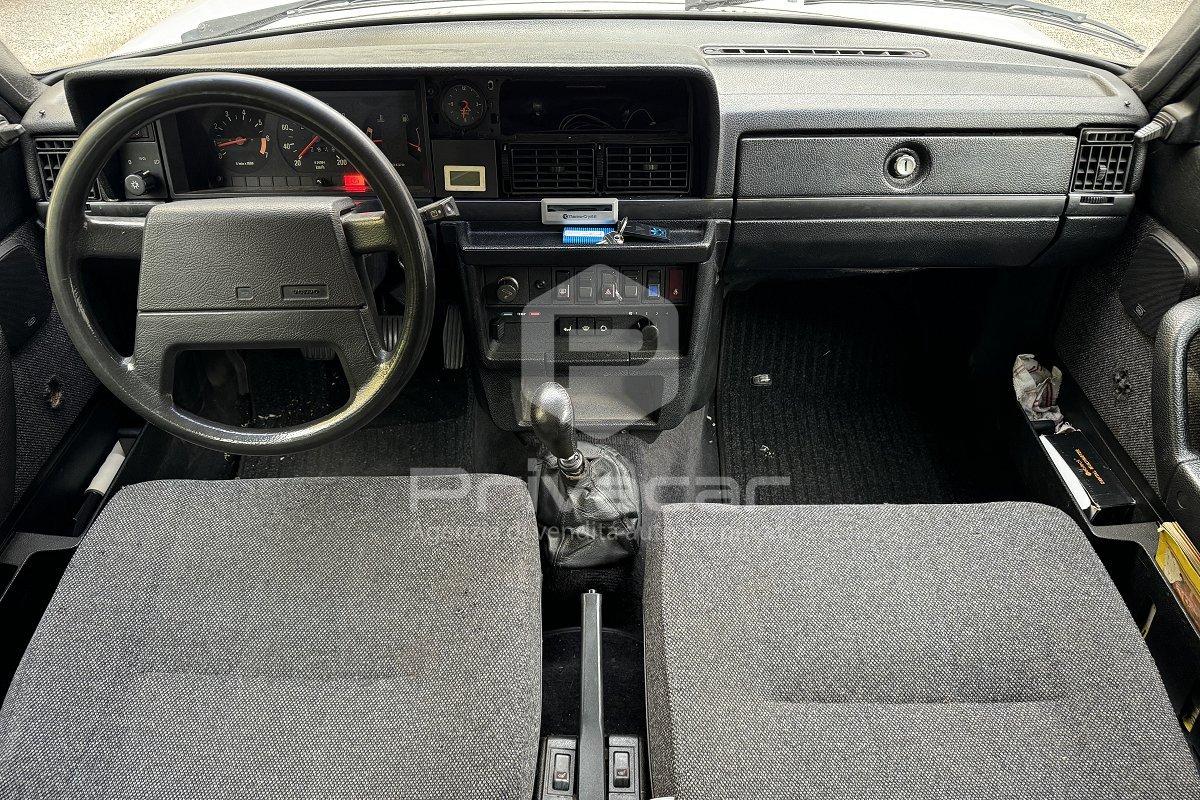 VOLVO 240 2.0 cat Station Wagon Polar