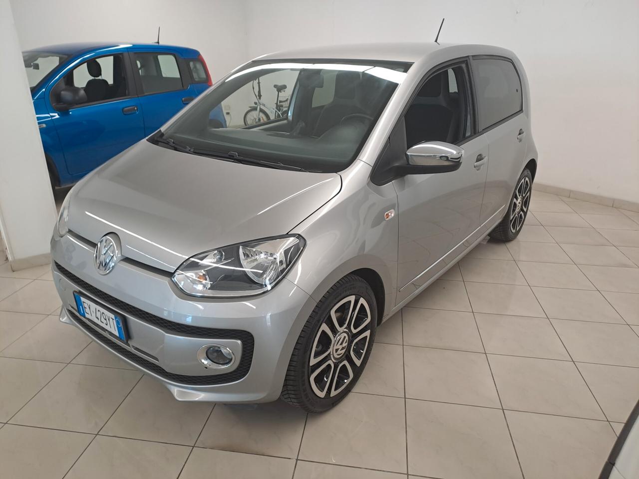Volkswagen up! 1.0 75 CV 5p. high