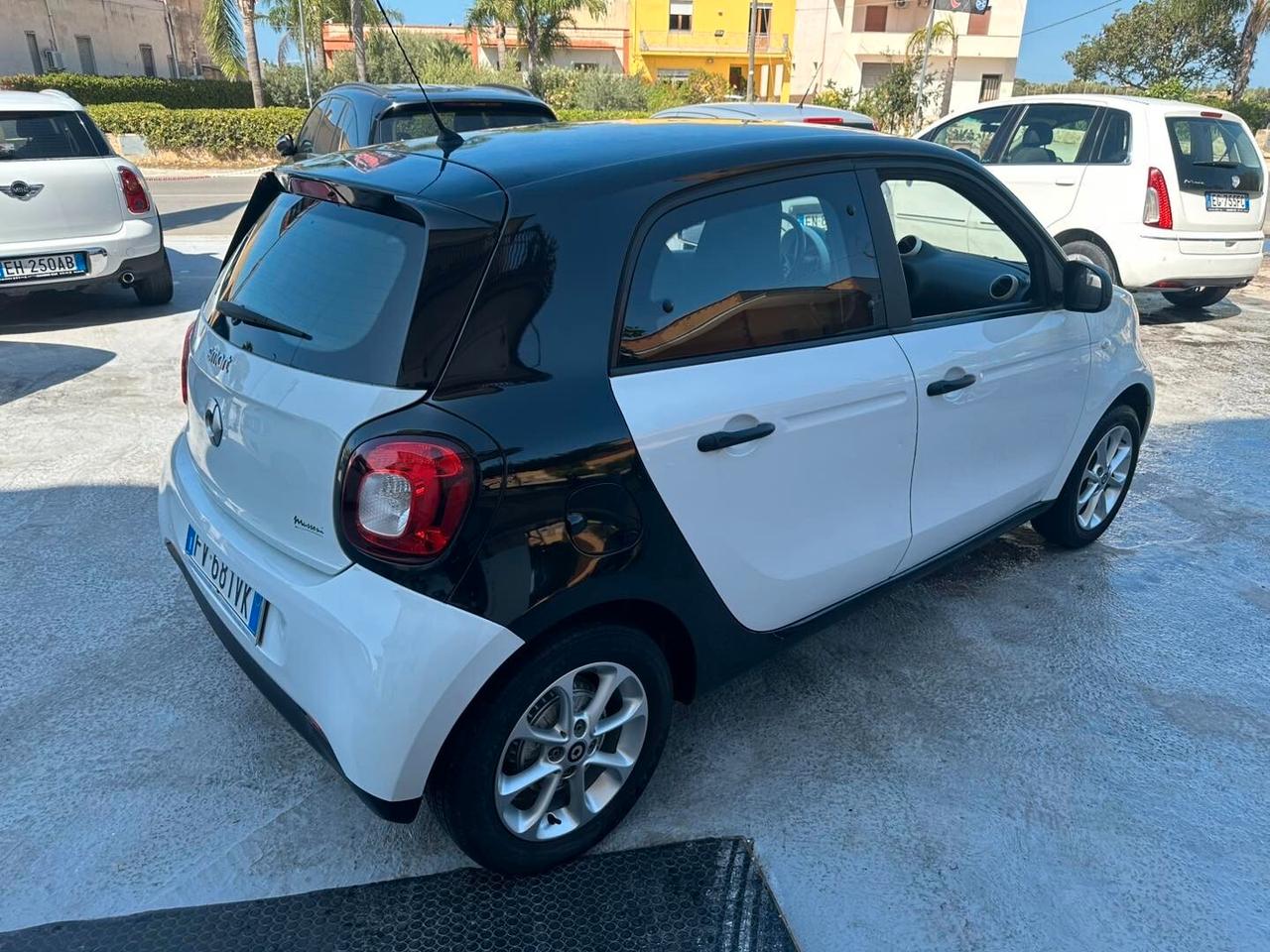 Smart ForFour 70 1.0 Youngster