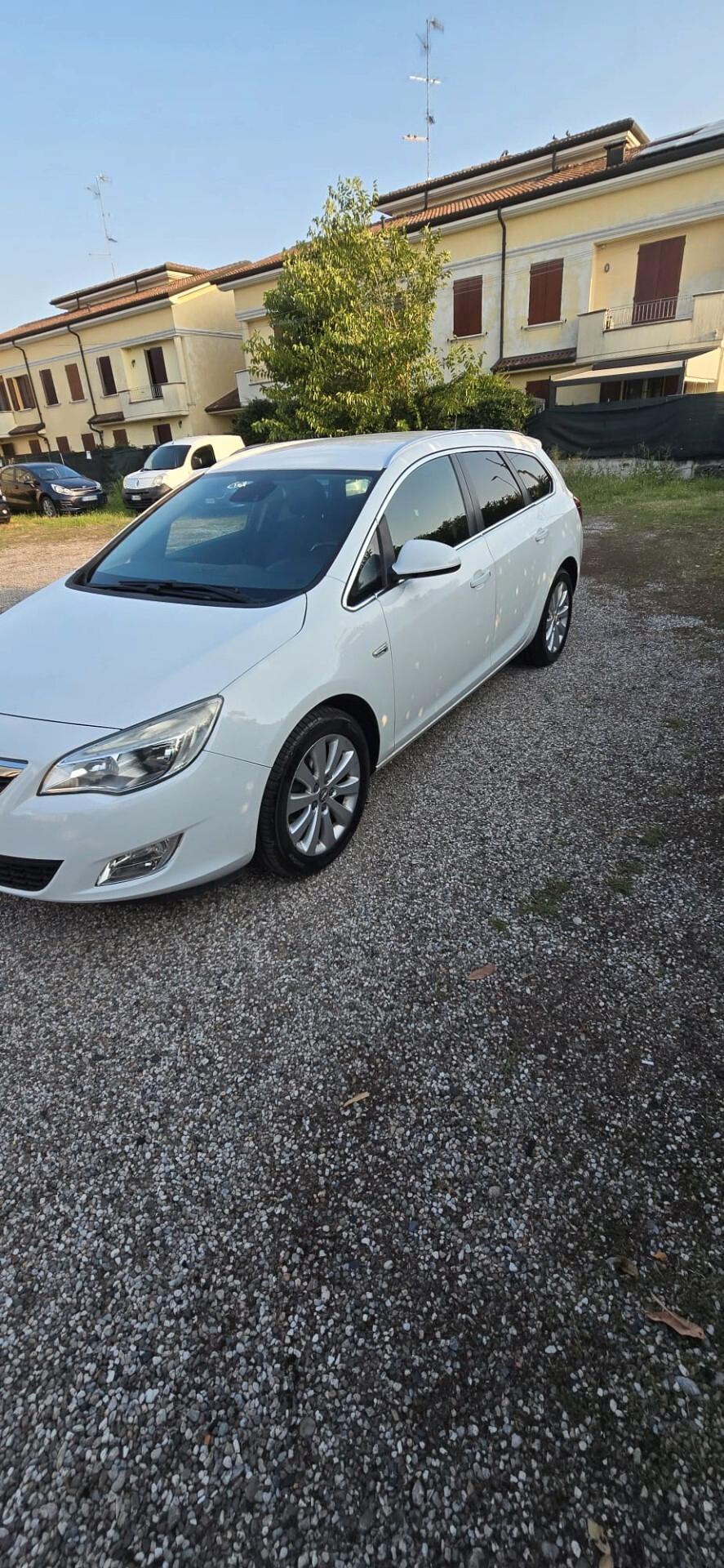 Opel Astra 1.7 CDTI 125CV 5 porte Cosmo