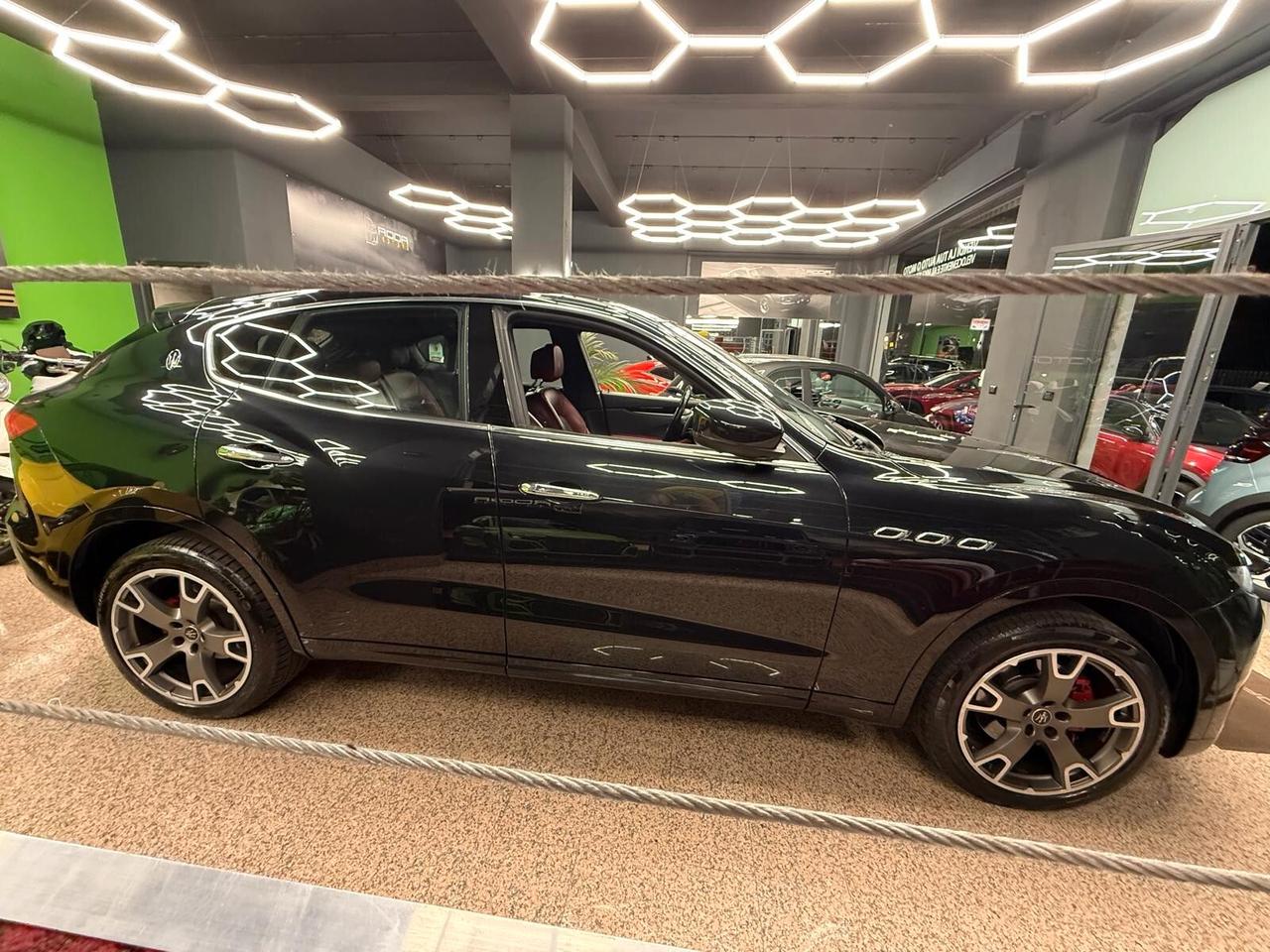 Maserati Levante V6 Diesel 275 CV AWD