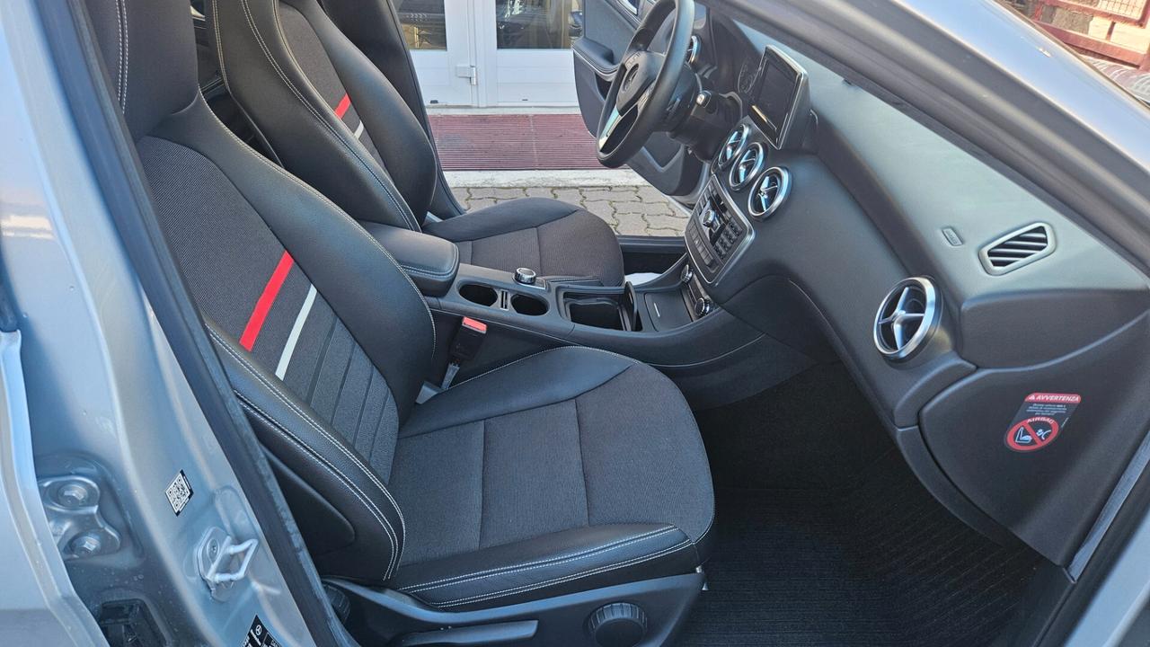 Mercedes-benz A 180 cdi Sport auto 69.000 KM- NAVY-CAMERA