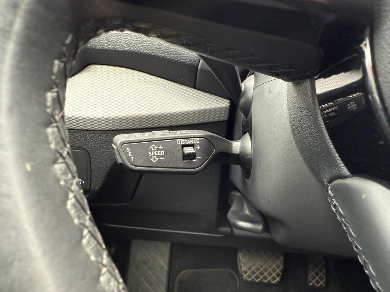 Audi Q2 35 TDI quattro S tronic Business
