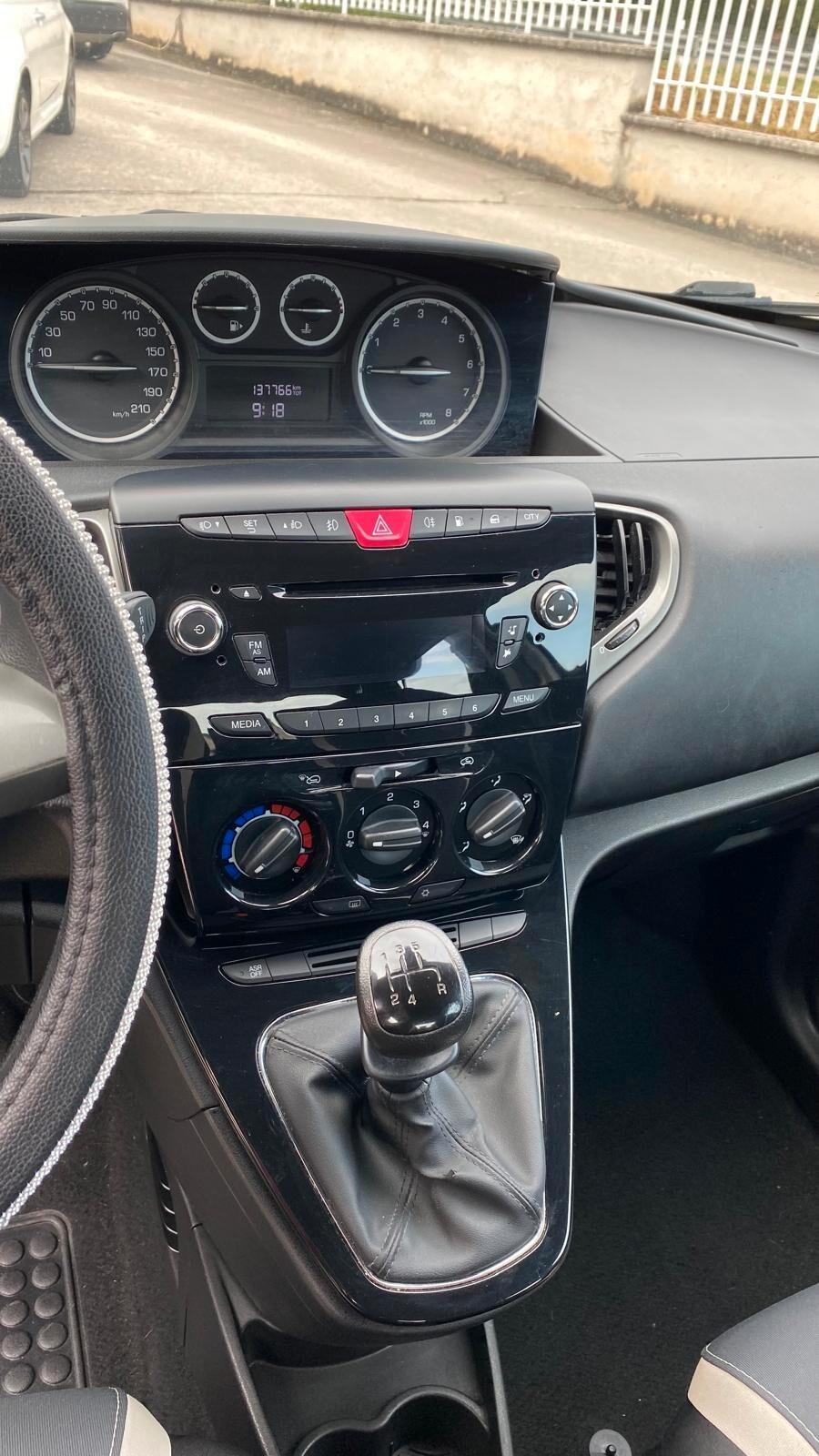 Lancia Ypsilon 1.2 69 CV 5 porte GPL Ecochic Elefantino