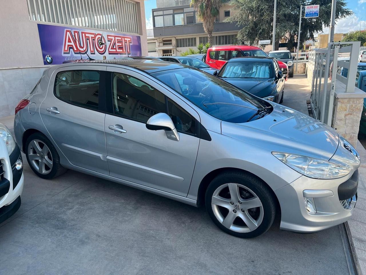 Peugeot 308 1.6 HDi 110CV 5p. Féline (6 Marce)