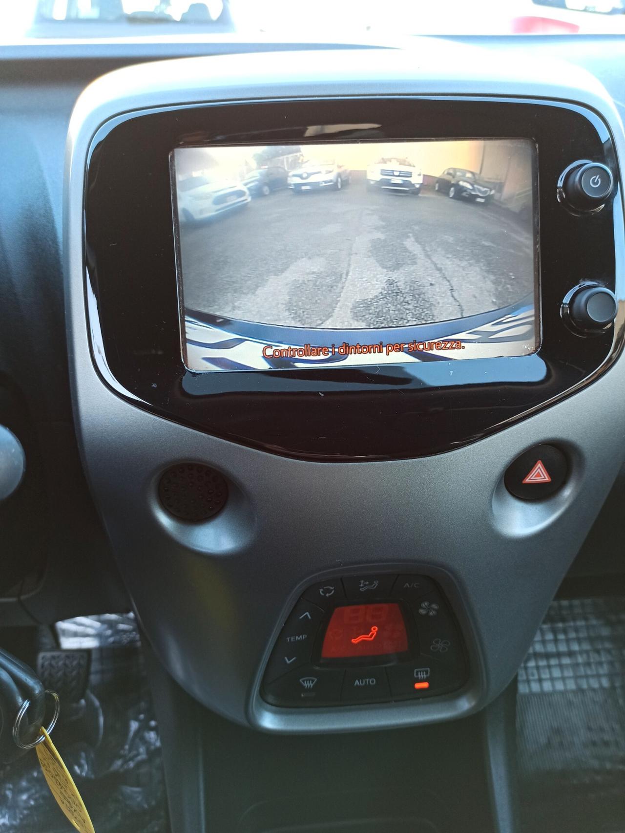 Toyota Aygo 1.0 VVT-i 69 CV 3 porte x-clusiv