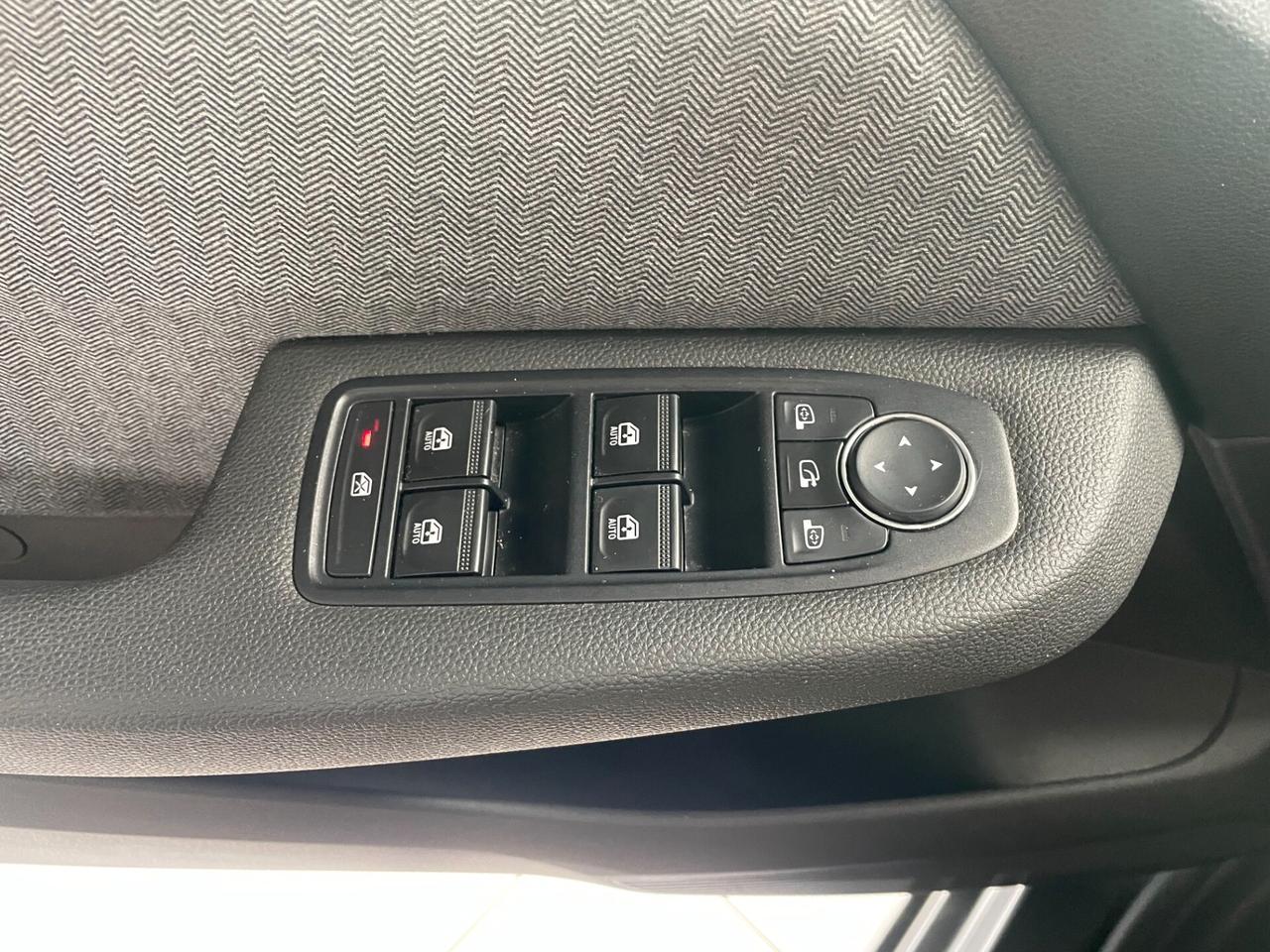 Renault Clio TCe 90 CV 5 porte Techno