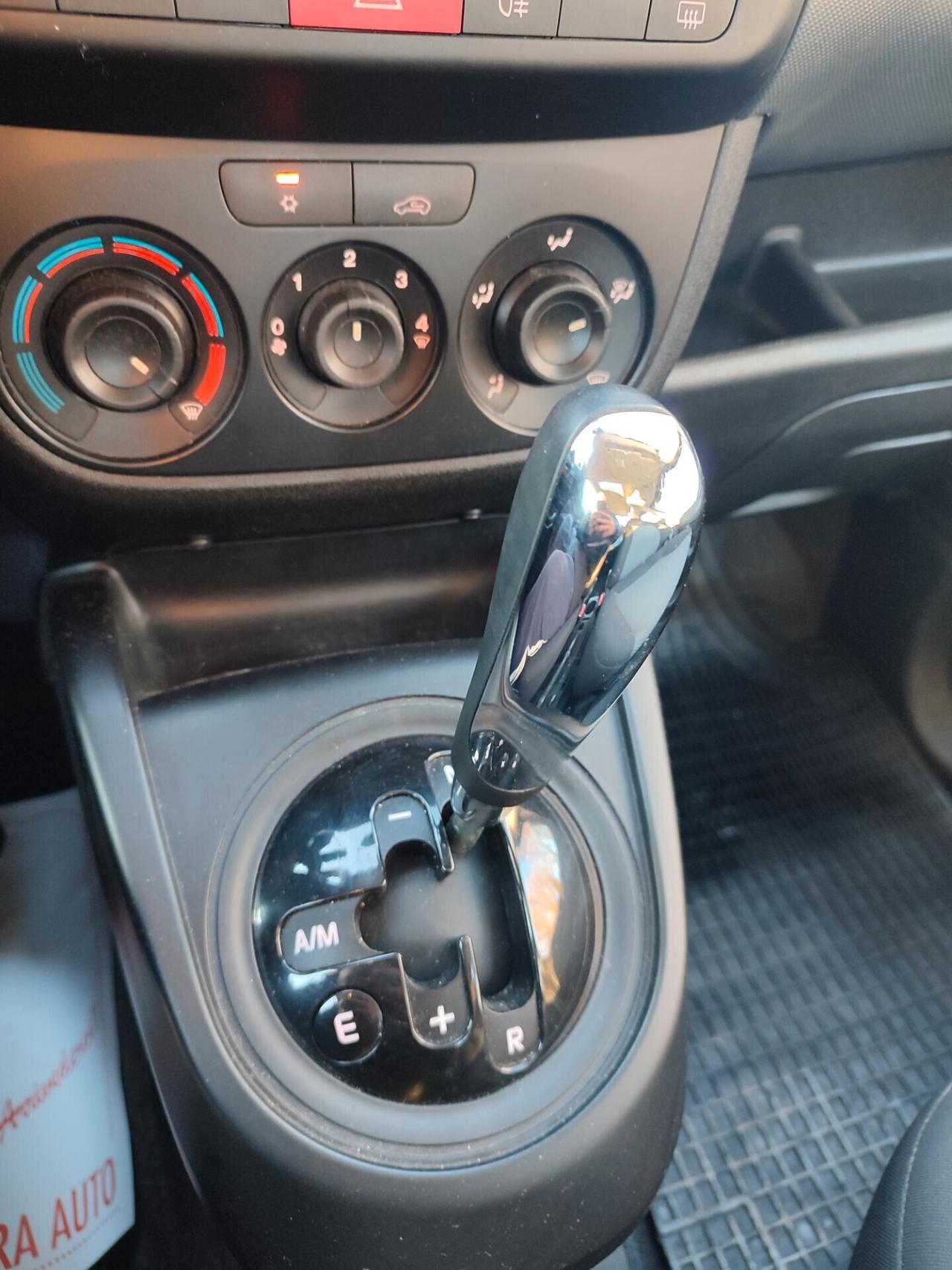 FIAT DOBLO PER I DISABILI 1.6MJT POCHI KM AUTOMATICO