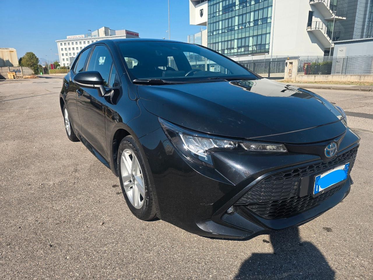 Toyota Corolla 1.8 Hybrid Business