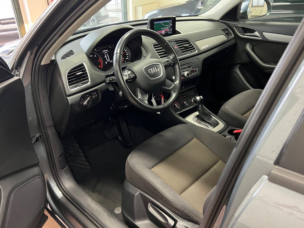 Audi Q3 2.0 TDI quattro S tronic Business Plus