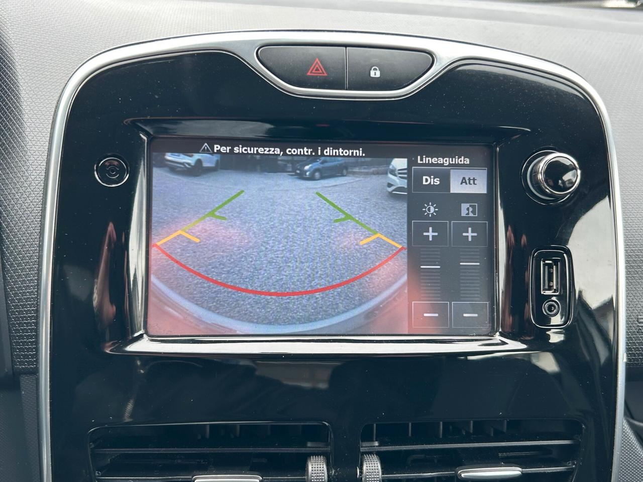 Renault Clio 1.2 75CV 5 porte Costume National