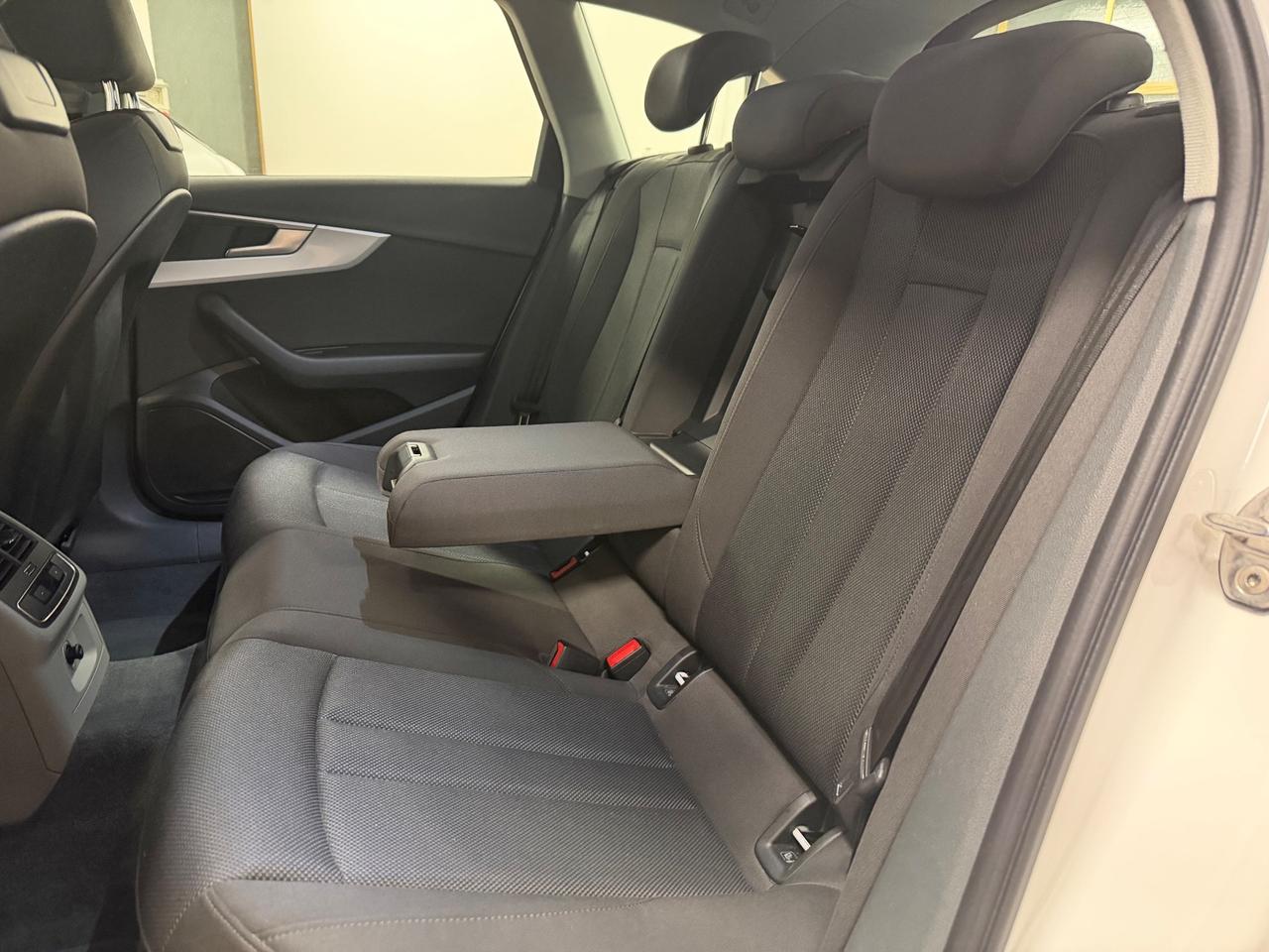 Audi A4 Avant 2.0 TDI 122 CV S tronic Business Sport