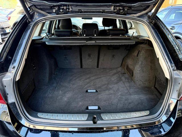 BMW 320 i Touring Business aut.