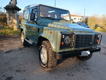 Land Rover Defender 90 2.4 TD4 Station Wagon